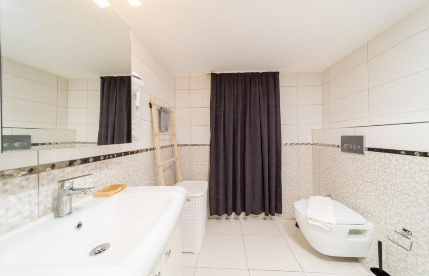 Apartamento Lovely Flat Near Hadrians Gate Antalya Exterior foto