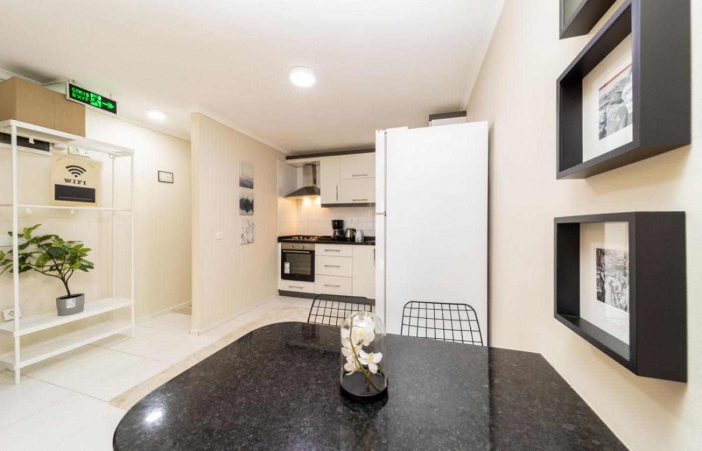 Apartamento Lovely Flat Near Hadrians Gate Antalya Exterior foto